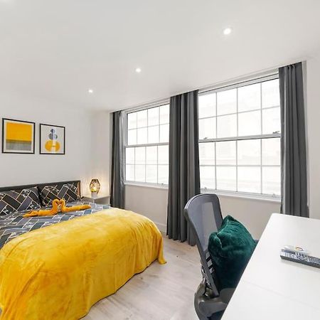 Modern 2 Bedroom Apartment In The Heart Of Londra Esterno foto