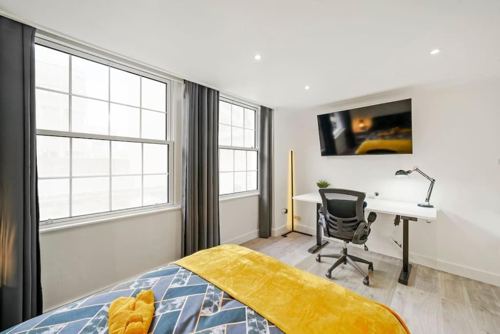 Modern 2 Bedroom Apartment In The Heart Of Londra Esterno foto